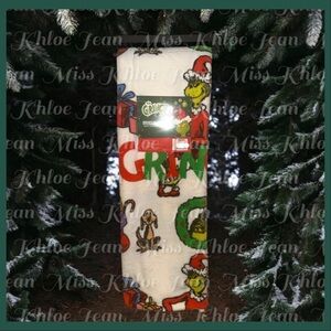 - The Grinch Christmas Throw Blanket